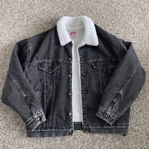 **SOLD**Men’s Vintage Denim Levi’s Jacket